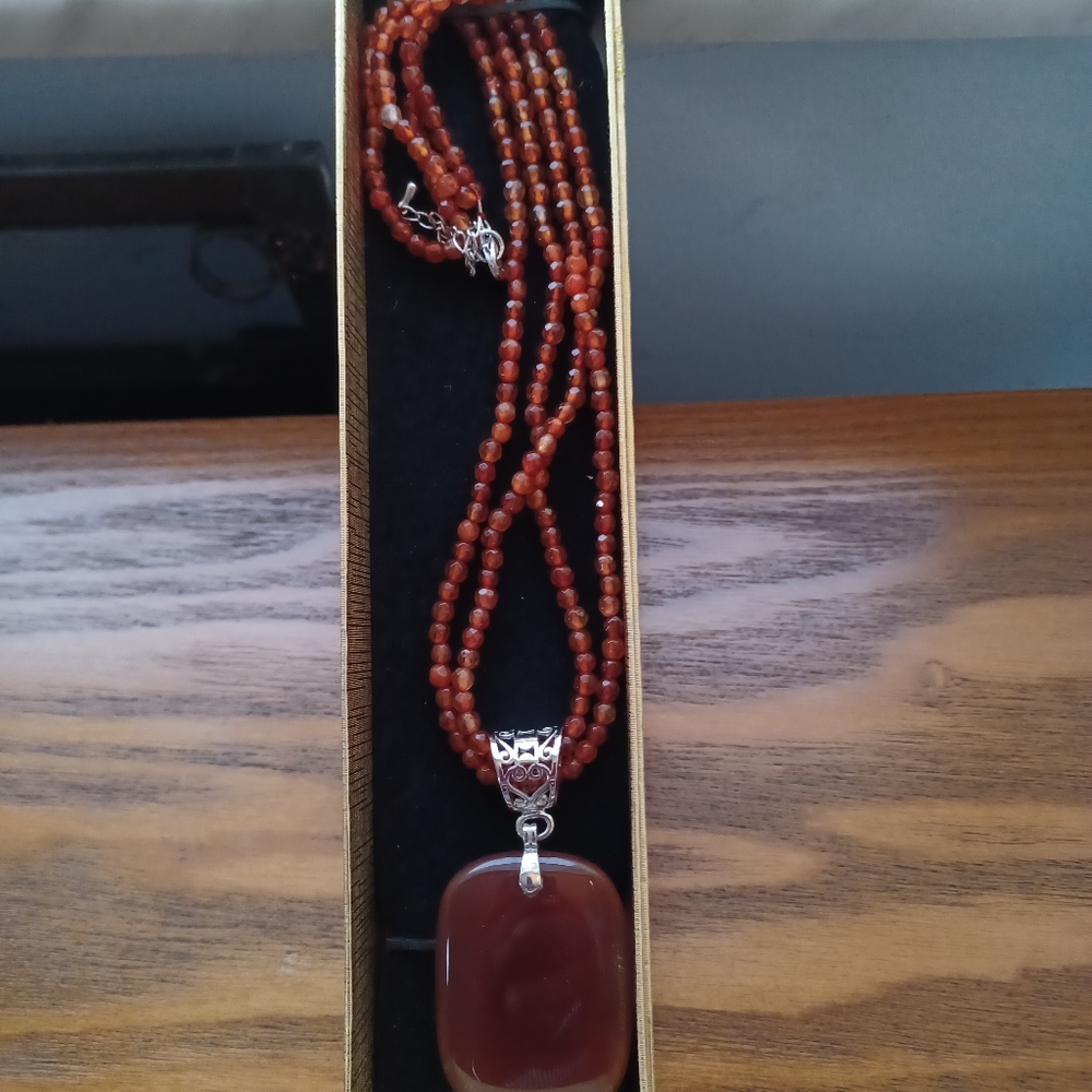 Carnelian necklace - Picture 2 of 3